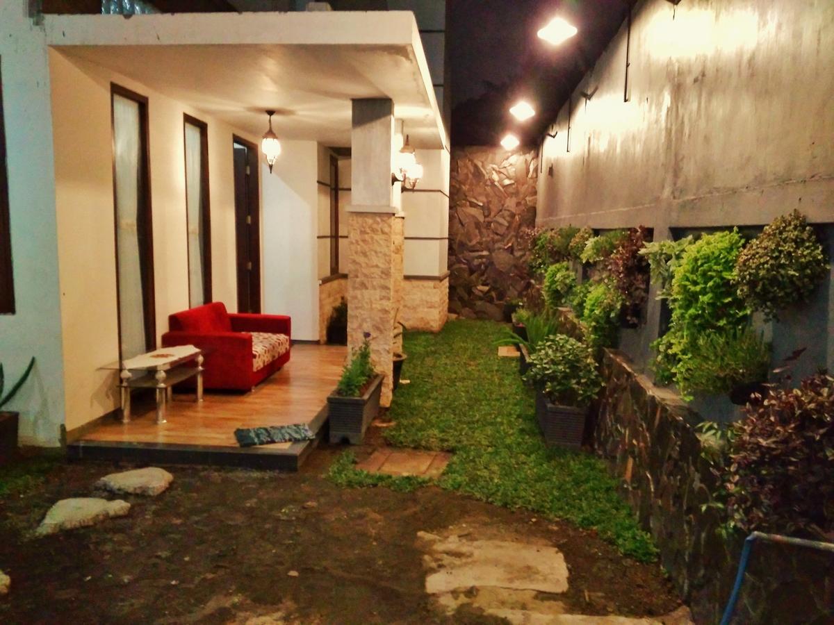 A Pousada Omah Etan Batu Batu  Exterior foto